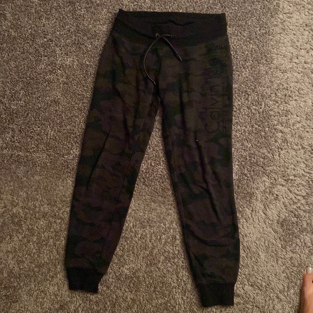 Calvin Klein Performace pants